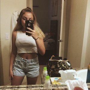 Meet your Posher, Kaitlin